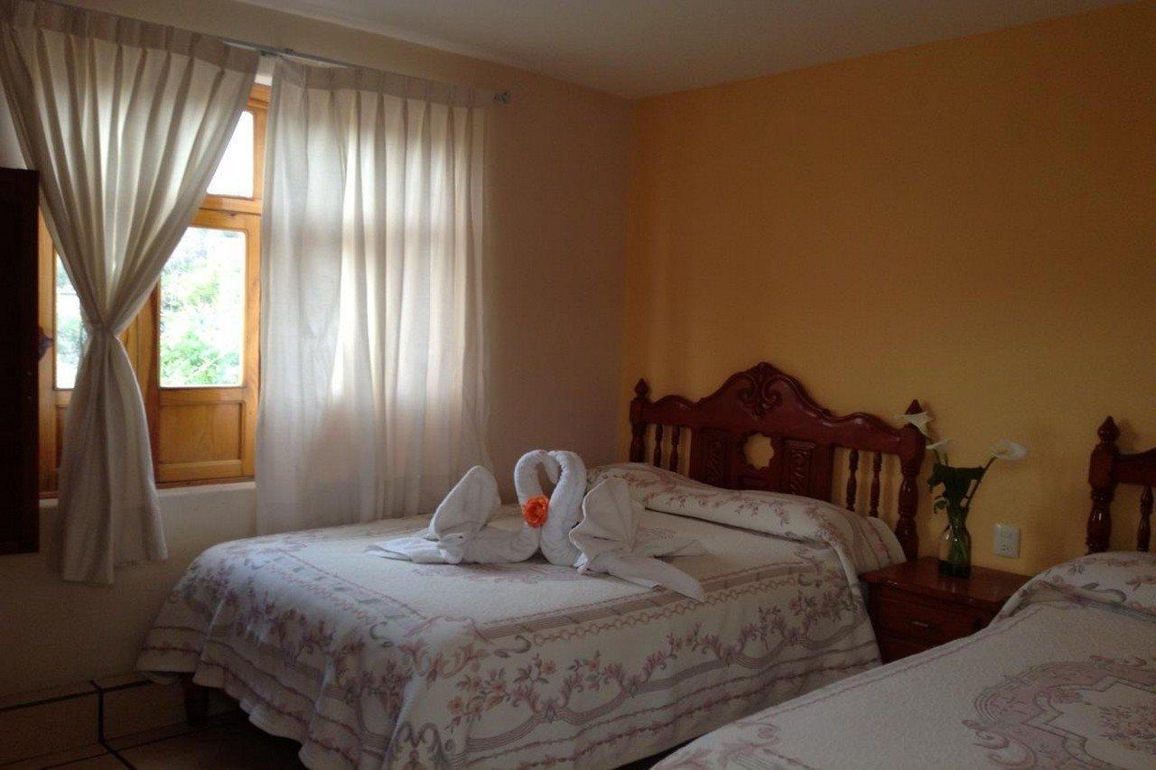 Hotel Posada Camelinas Pátzcuaro Kültér fotó