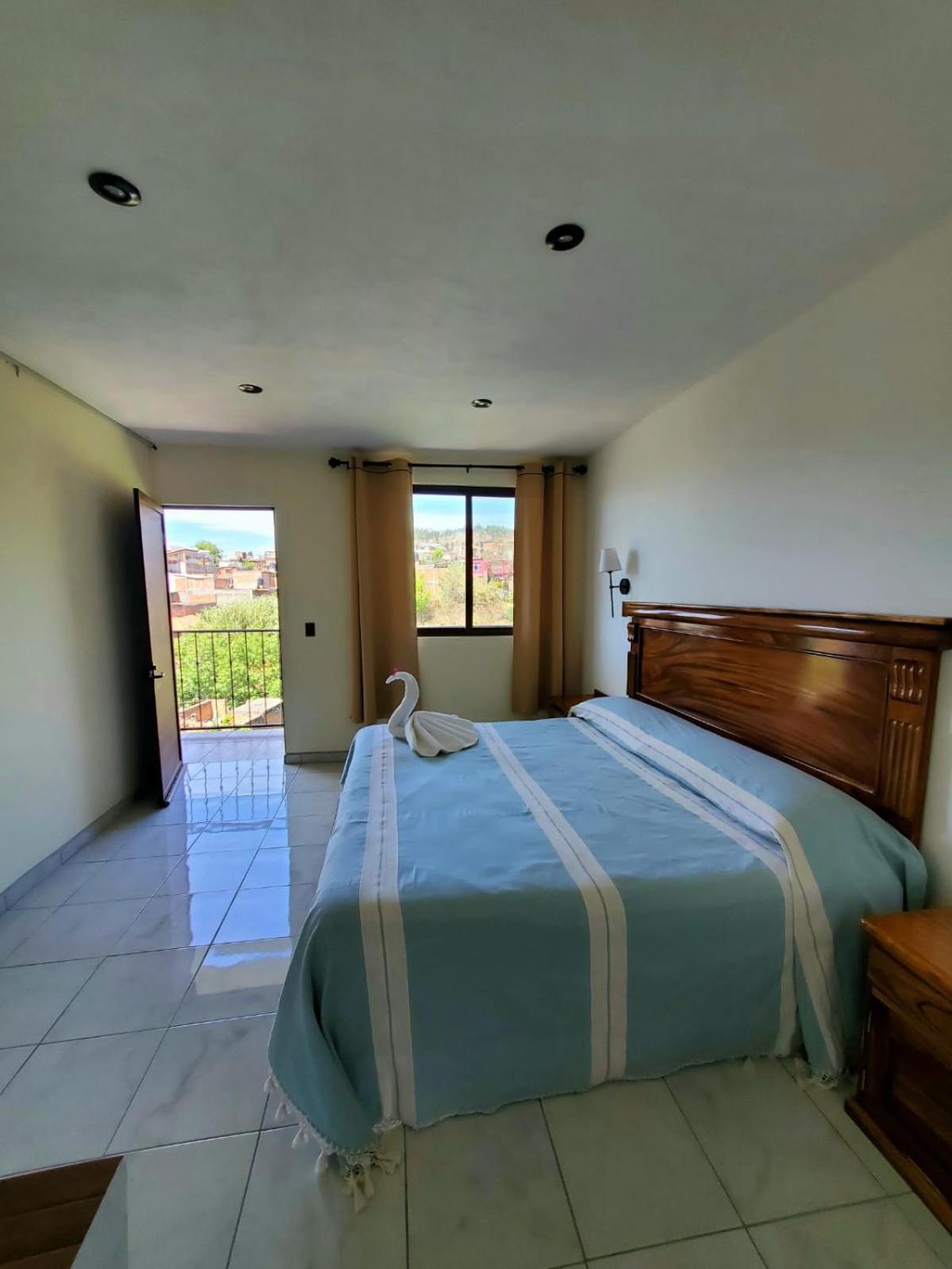 Hotel Posada Camelinas Pátzcuaro Kültér fotó