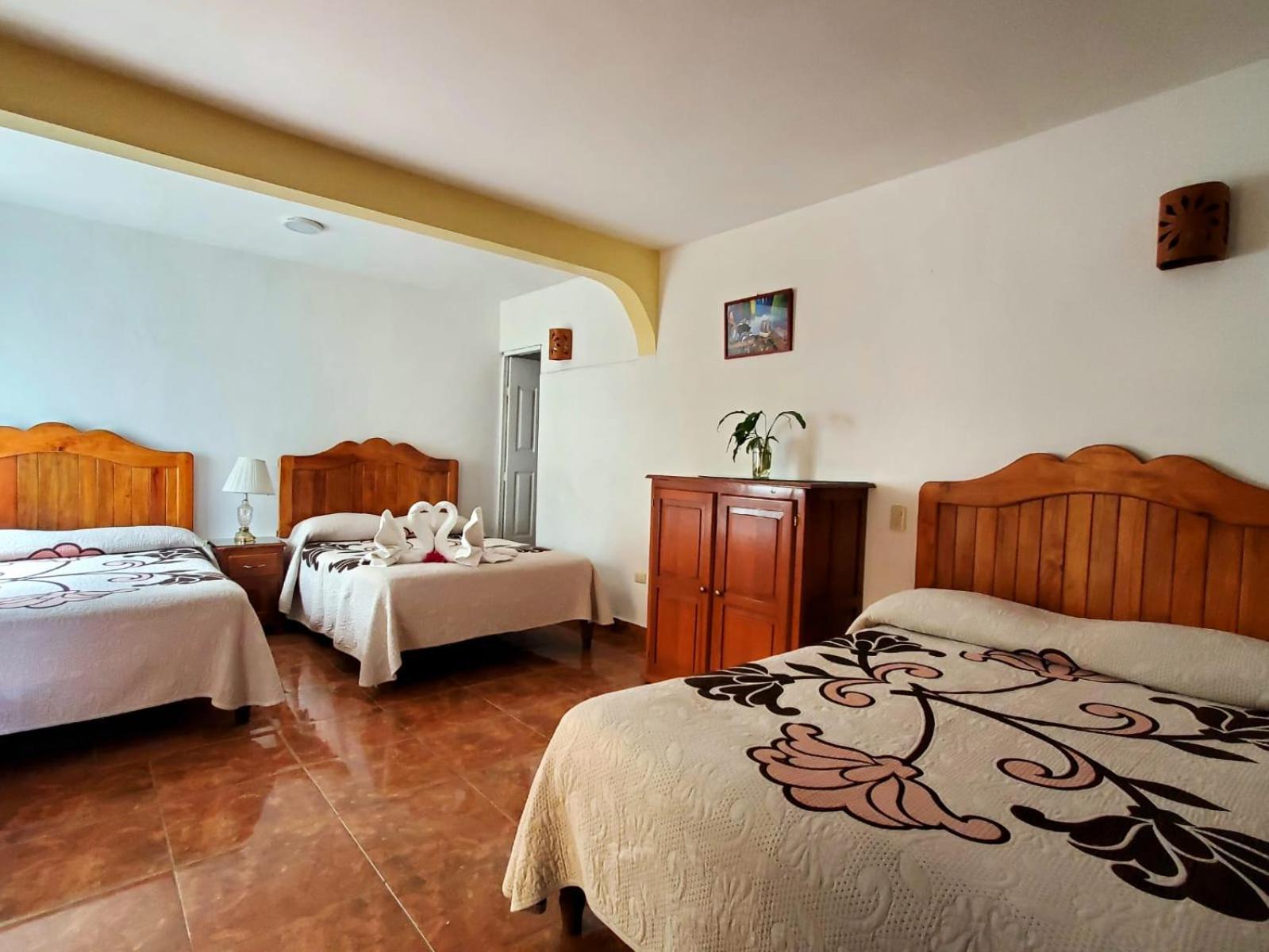 Hotel Posada Camelinas Pátzcuaro Kültér fotó