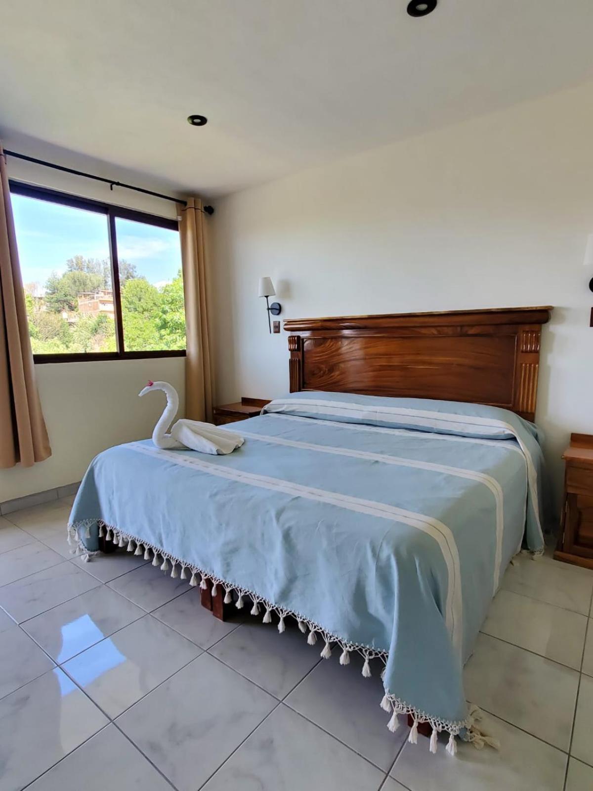 Hotel Posada Camelinas Pátzcuaro Kültér fotó