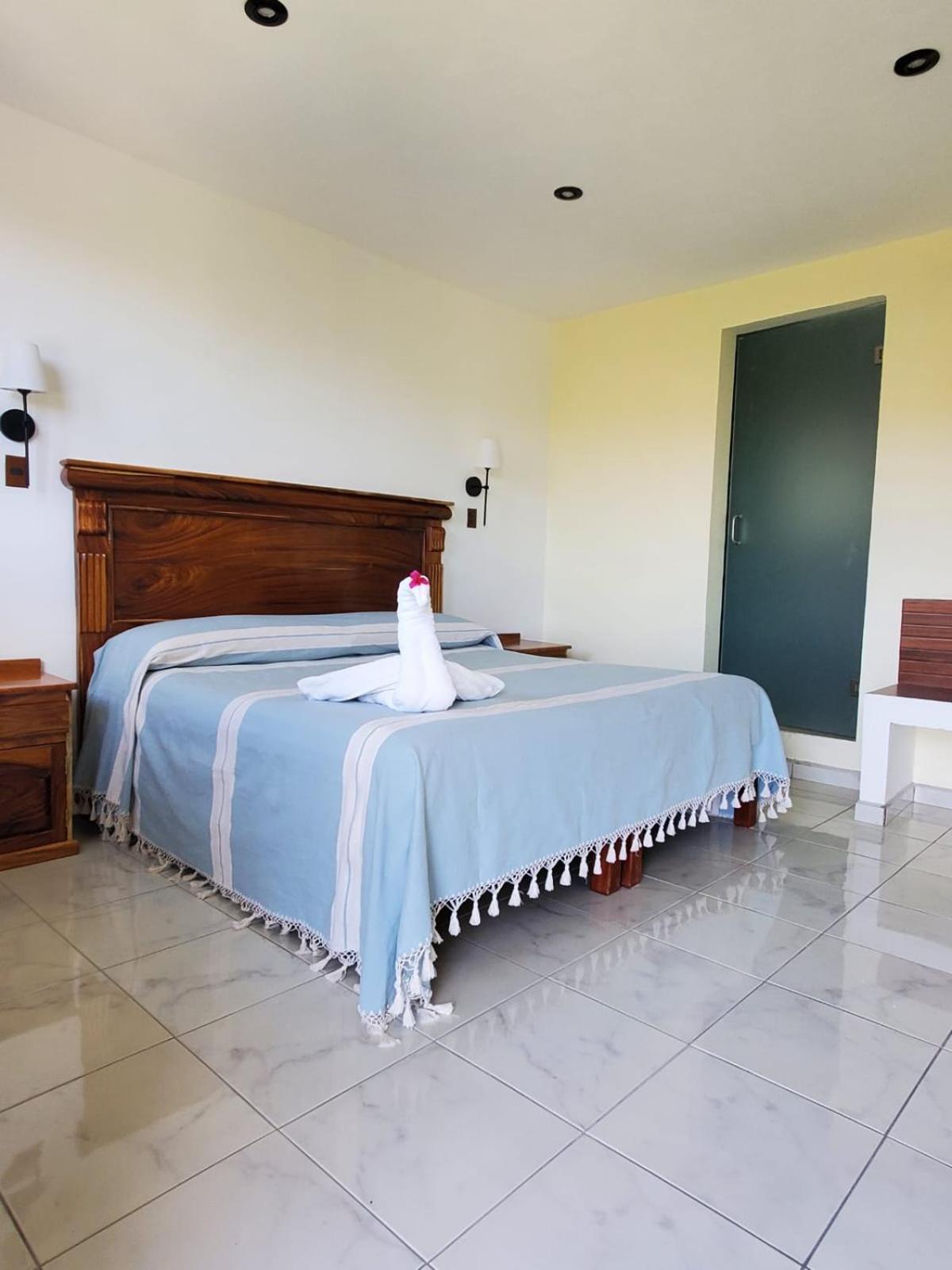 Hotel Posada Camelinas Pátzcuaro Kültér fotó