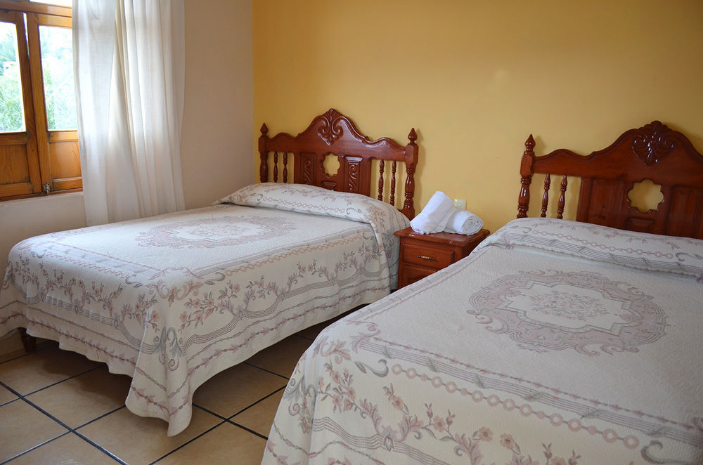 Hotel Posada Camelinas Pátzcuaro Kültér fotó